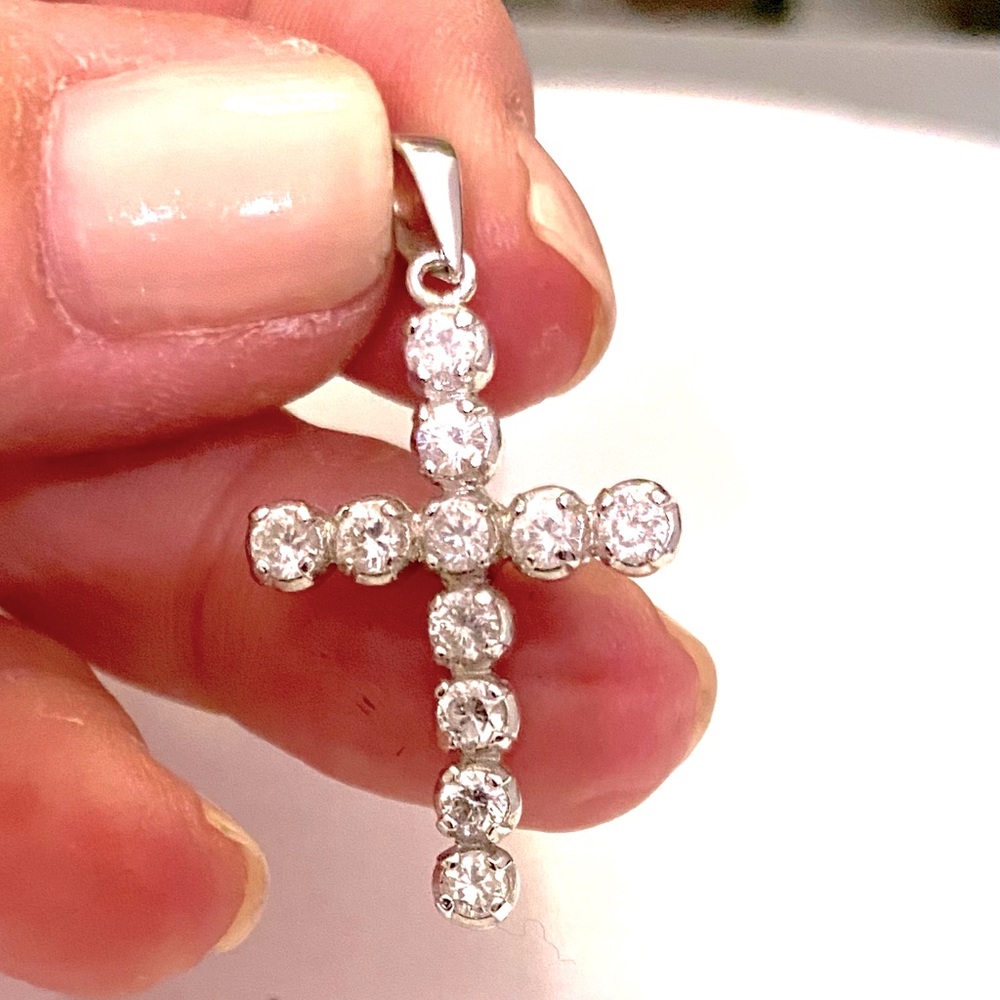 Silver cross pendant